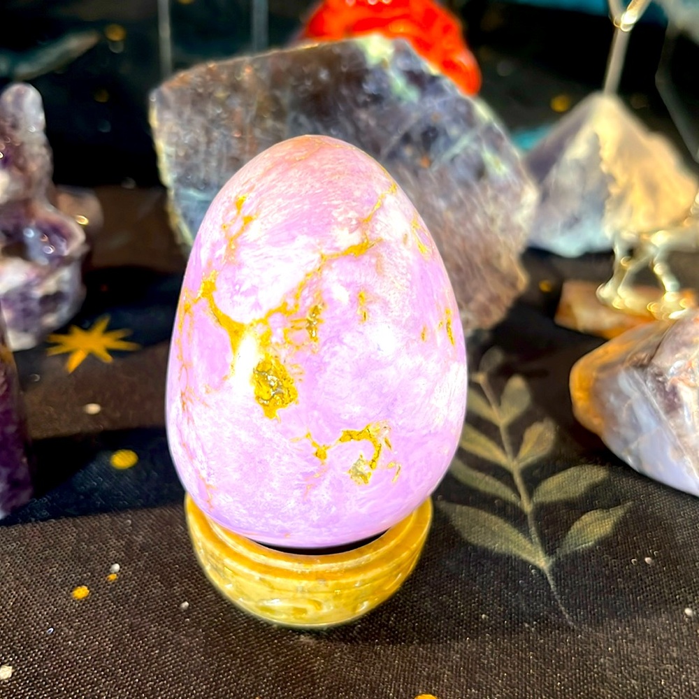 Phosphosiderite free form wanna be egg